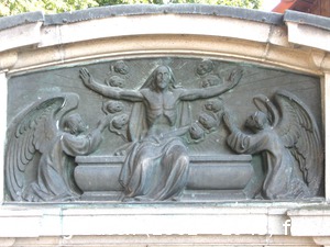 Auferstandener Christus, Grabmal