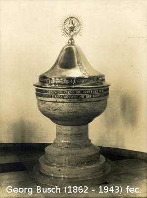 Taufstein mit Haube