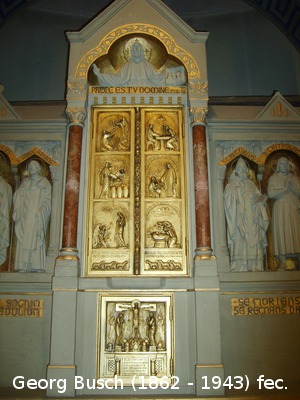 Kreuzigungsgruppe, Brot und Wein / zwei Tabernakel